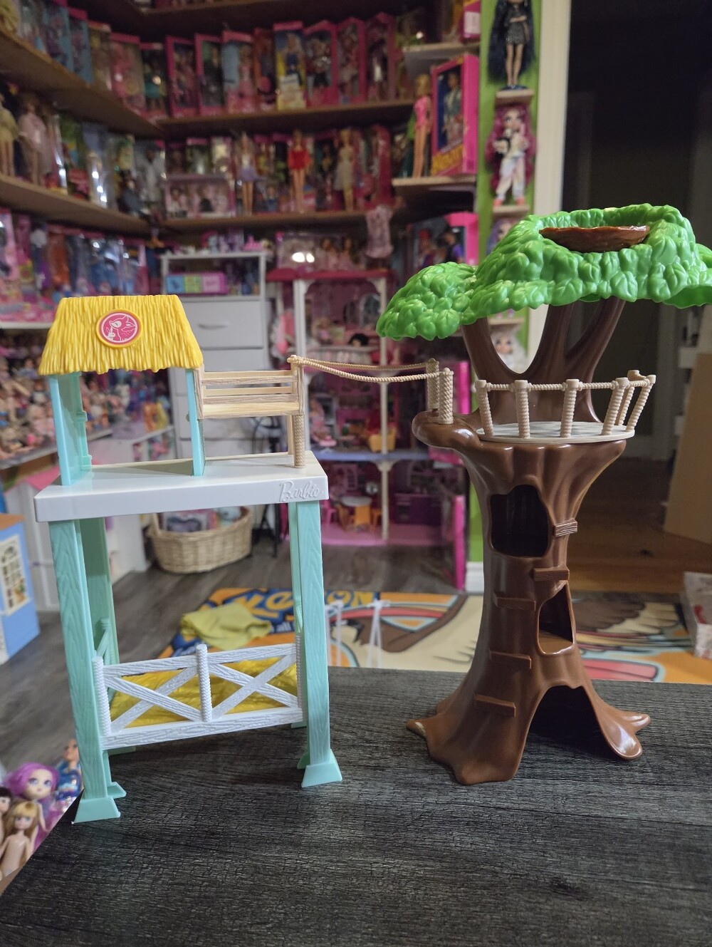 3 Mattel Barbie Playsets - Picture 4 of 7